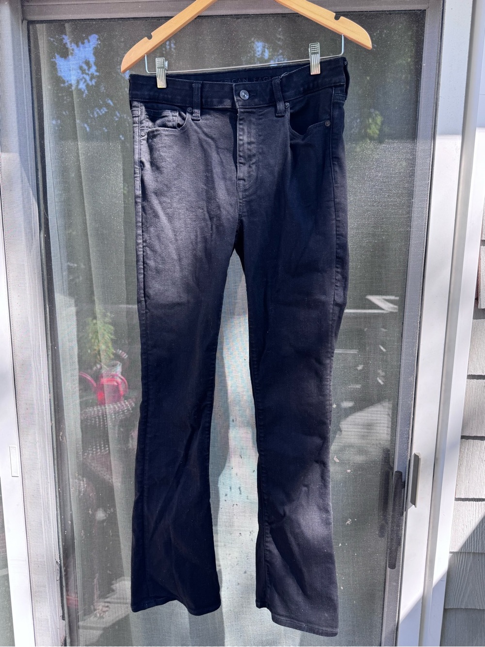 American Eagle High Rise Skinny Kick Jeans / 8 / Black